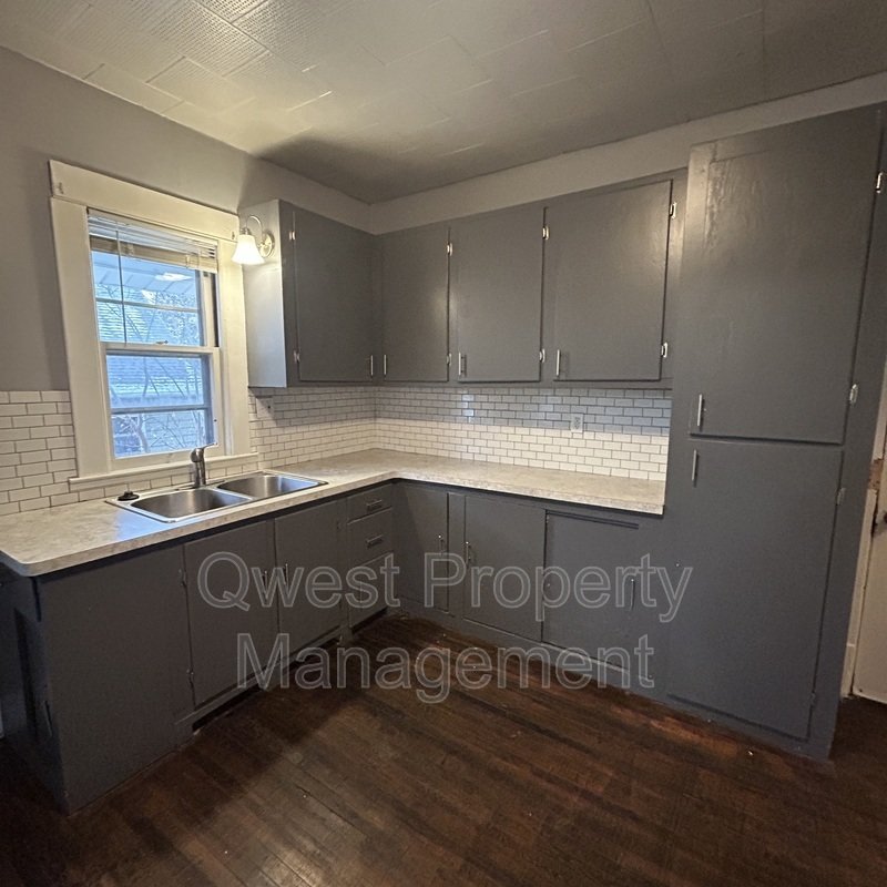Open property image
