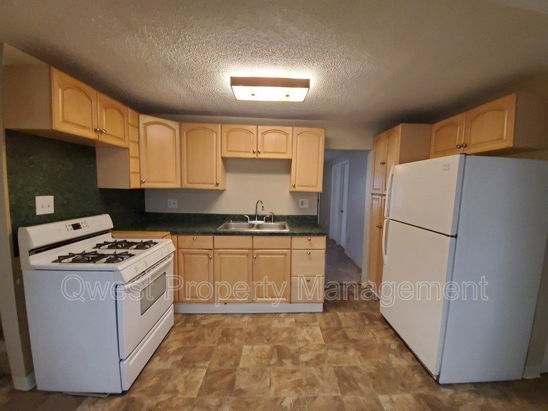 Nice 4 Bedroom 1 Bathroom Home property image