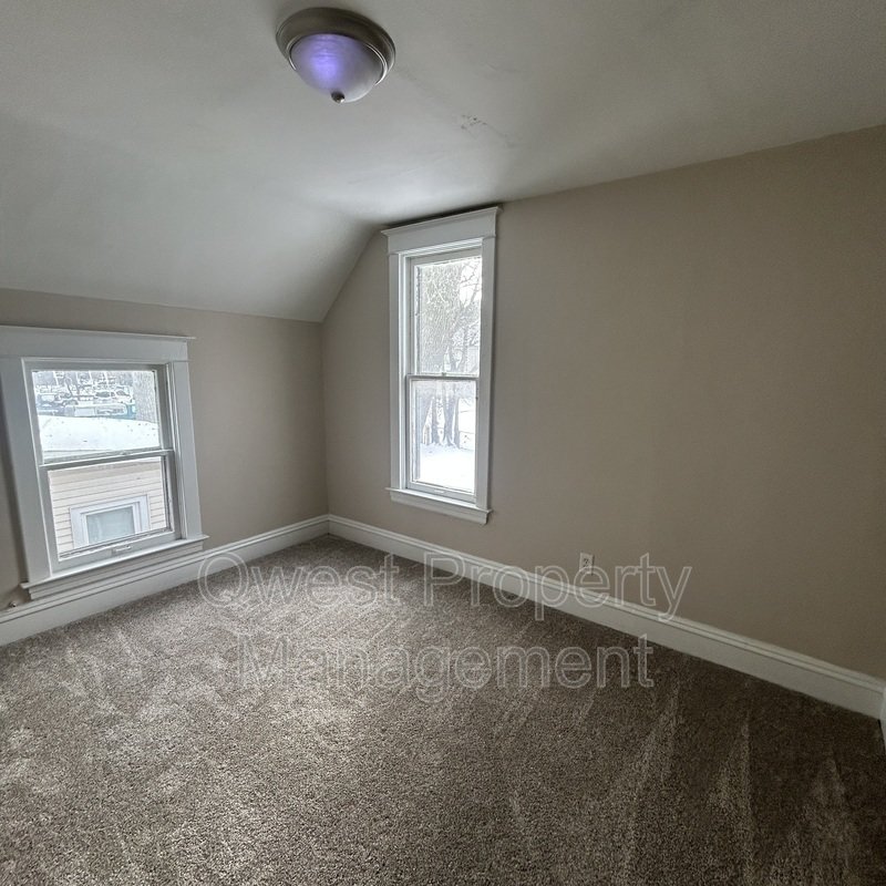 Spacious 3 Bdrm 1 Bath Side by Side Duplex property image