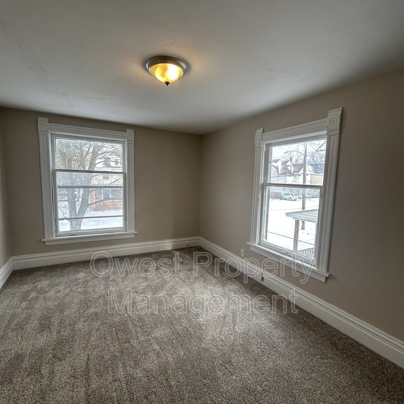 Spacious 3 Bdrm 1 Bath Side by Side Duplex property image