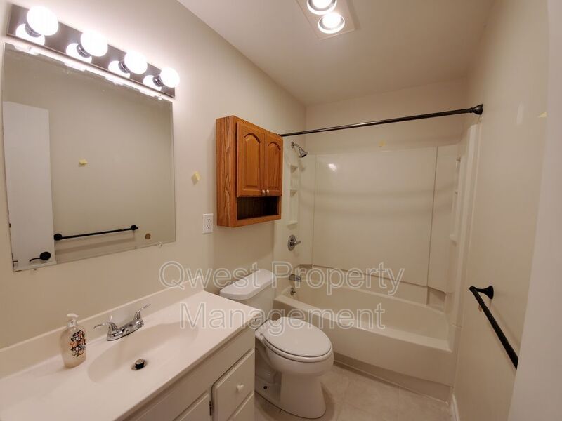 2 Bedroom 1 Bath Home - Large Backyard and Two Stall Garage! property image