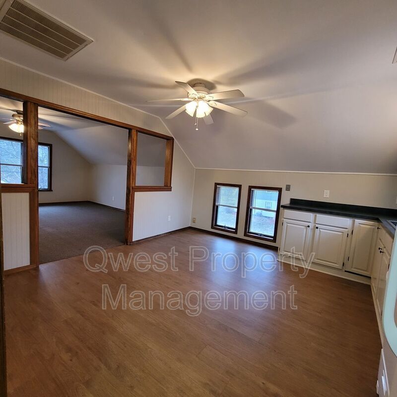 Fresh Update, In-Unit Laundry! - 1 Bed 1 Bath Apartment property image