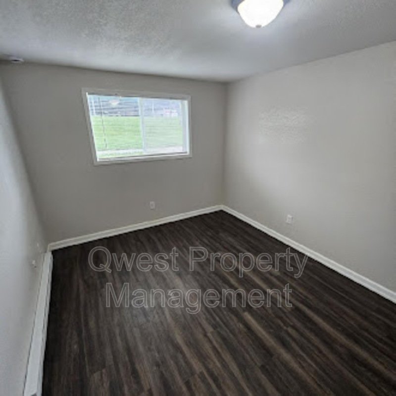409 E Woodlawn Ave #4 property image