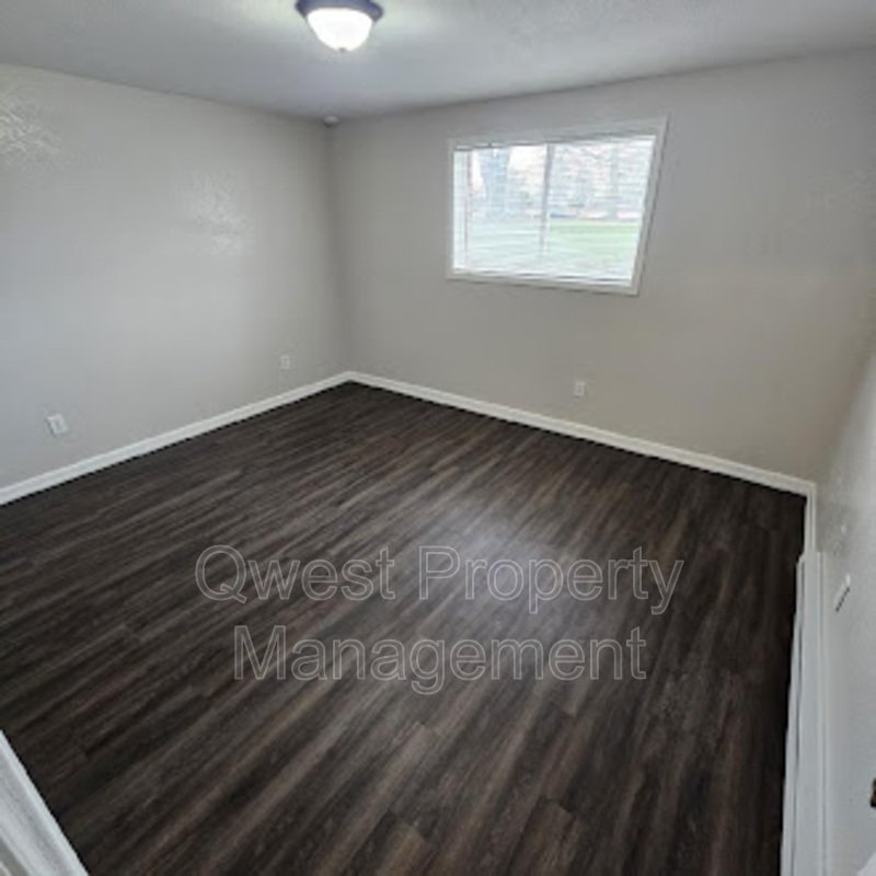 409 E Woodlawn Ave #4 property image