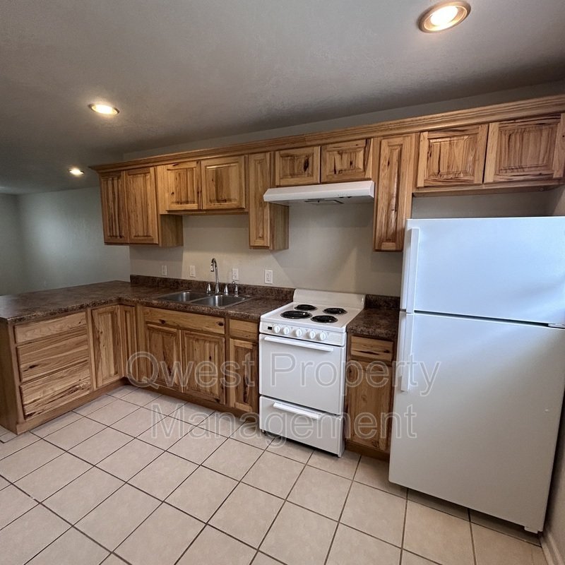 409 E Woodlawn Ave #2 property image