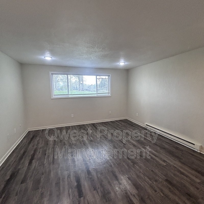 409 E Woodlawn Ave #2 property image