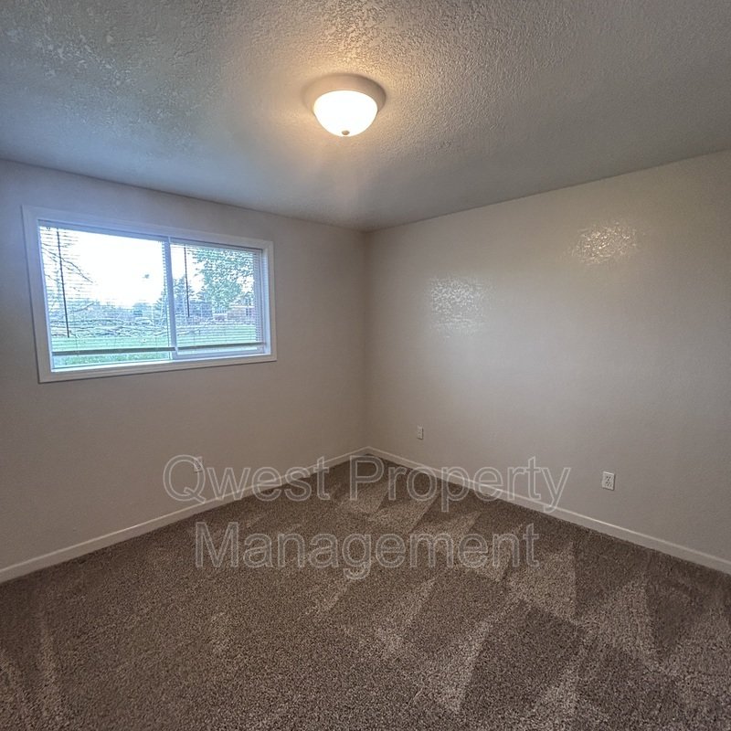 409 E Woodlawn Ave #2 property image