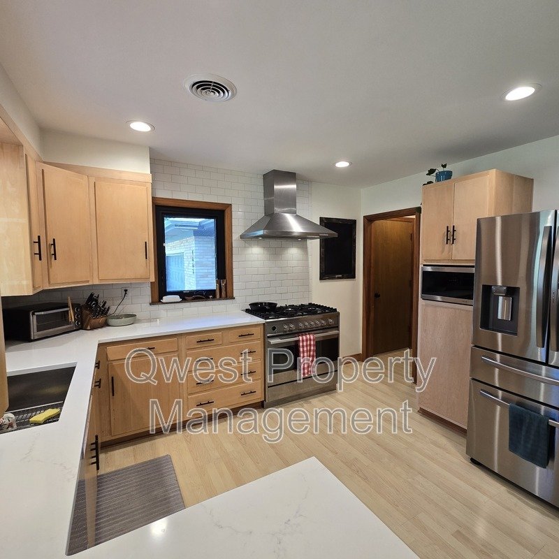 Bright property image