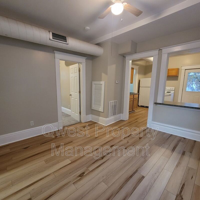 3 Bedroom Apartment Close to Downtown GVSU Campus and 50 Busline!! property image