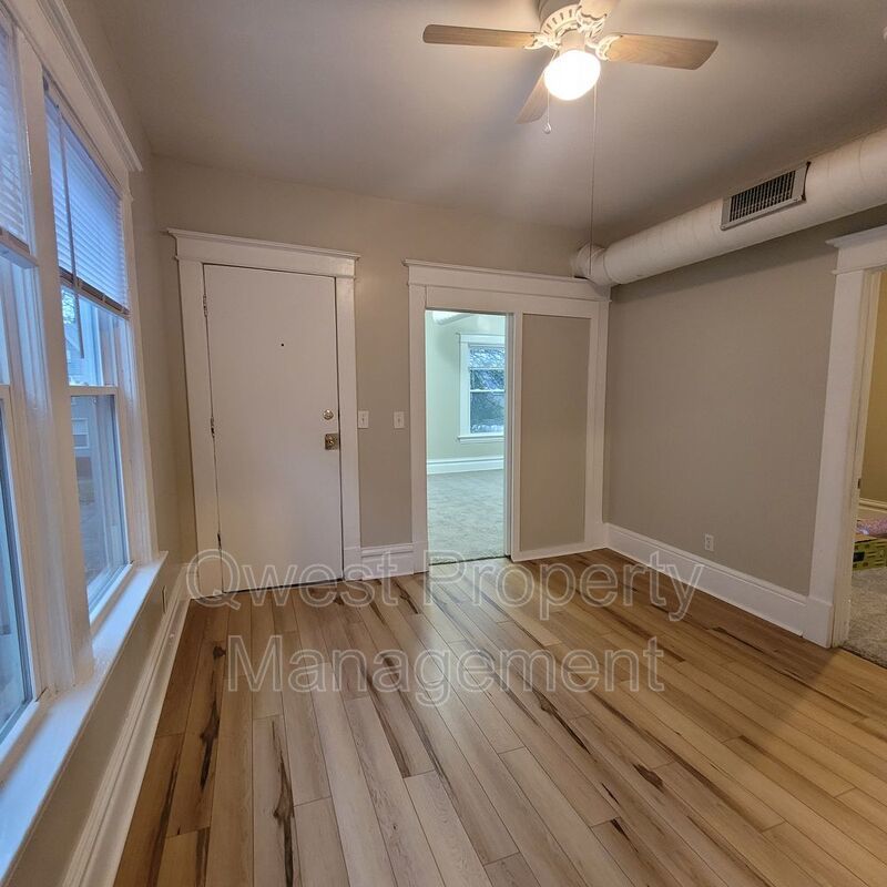 3 Bedroom Apartment Close to Downtown GVSU Campus and 50 Busline!! property image